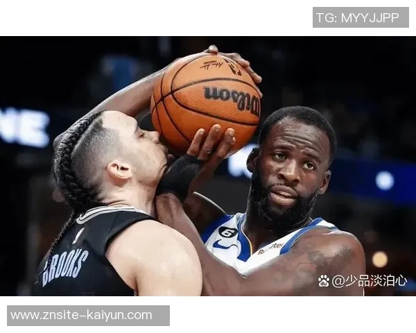 狄龙半场表现抢眼得分上双但犯规频繁状态堪忧