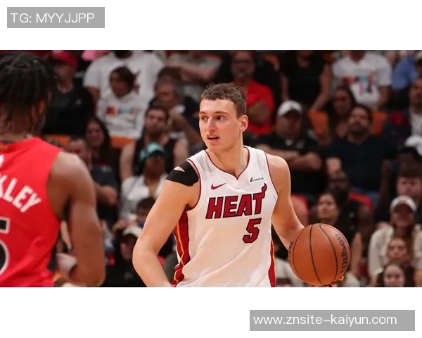 替补二人组约维奇与拉松联手发力合力砍下35分助力球队胜利