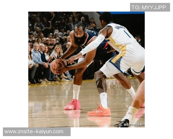 费尔斯半场表现惊艳6投5中三分球完美3中3贡献13分外加4篮板1助攻4抢断 费尔斯半场表现惊艳6投5中三分球完美3中3贡献13分外加4篮板1助攻4抢断